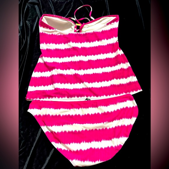 👙👙 Bundle 2 Women’s Swimsuits for $15 Ralph Lauren’s Women’s 2 piece - Picture 5 of 10